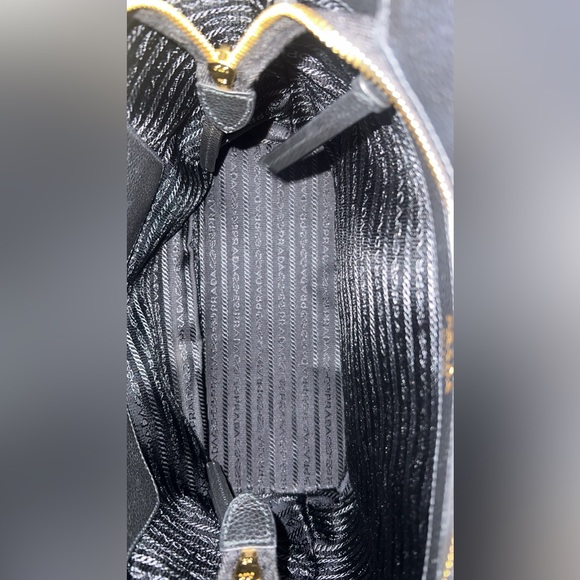 Prada Handbag 100% authentic like-new condition - Picture 12 of 13